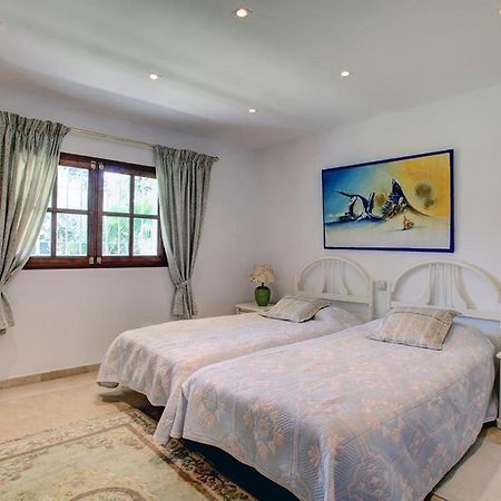 Exclusive Villa Las Palmeras Puerto Banus With Heated Private Swimming Pool, Marbella, Spain Exteriér fotografie