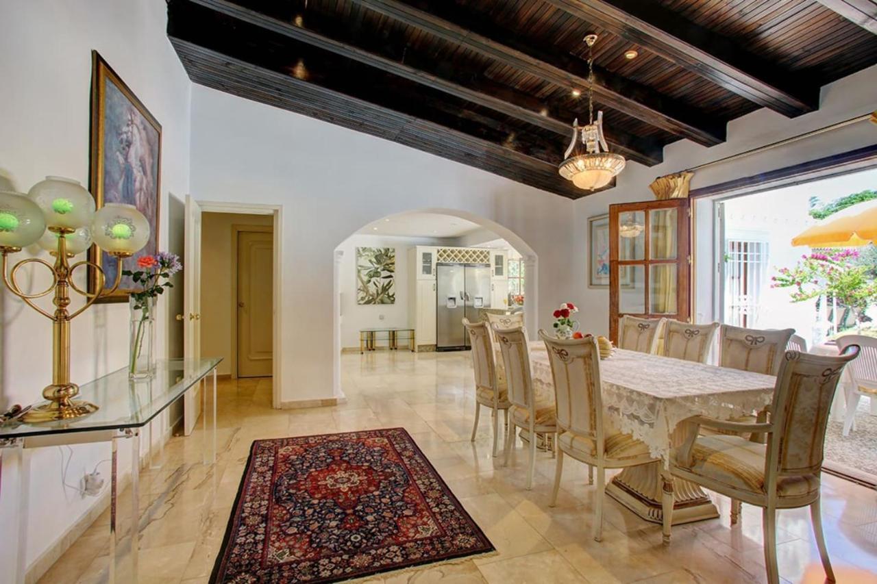 Exclusive Villa Las Palmeras Puerto Banus With Heated Private Swimming Pool, Marbella, Spain Exteriér fotografie