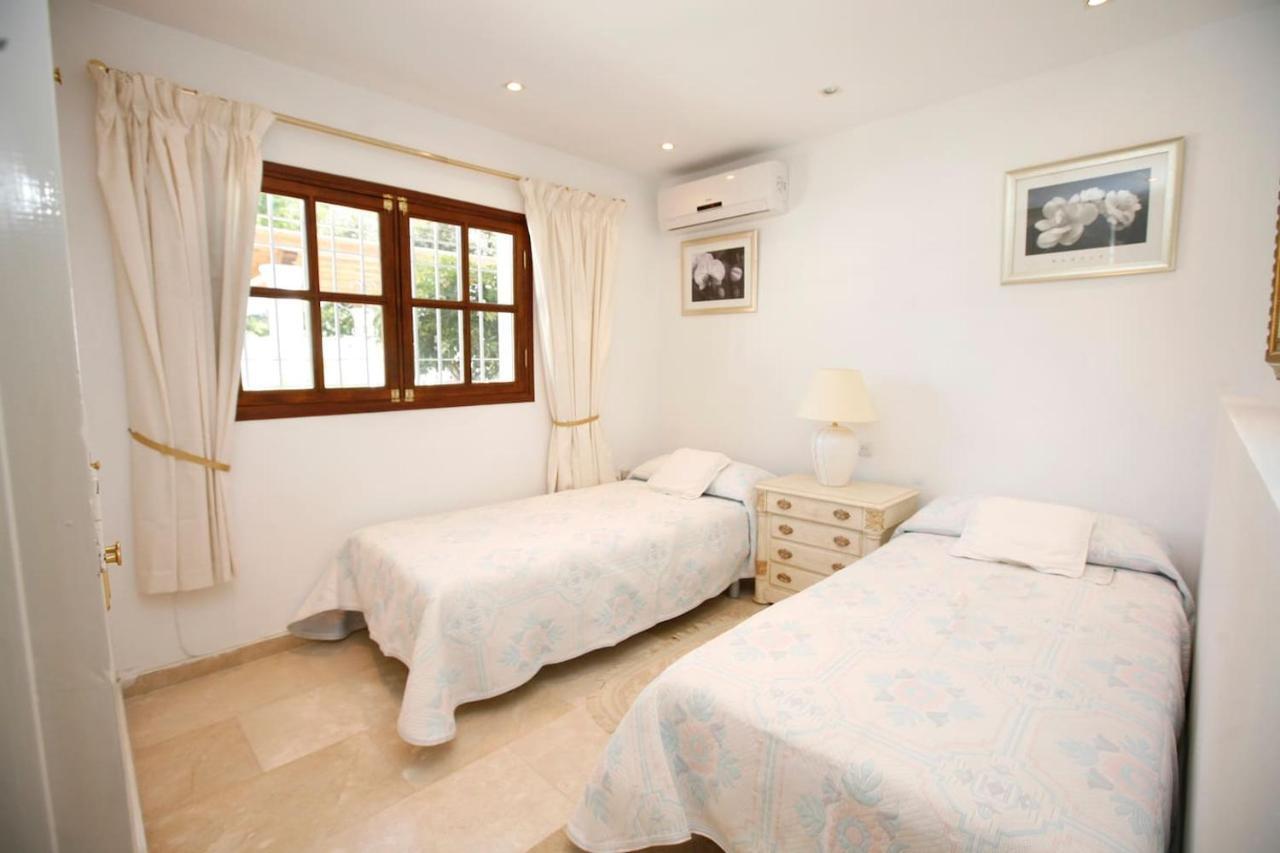Exclusive Villa Las Palmeras Puerto Banus With Heated Private Swimming Pool, Marbella, Spain Exteriér fotografie